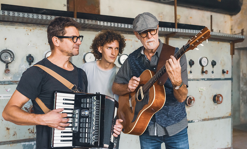 Barabend mit Live-Musik von riKa